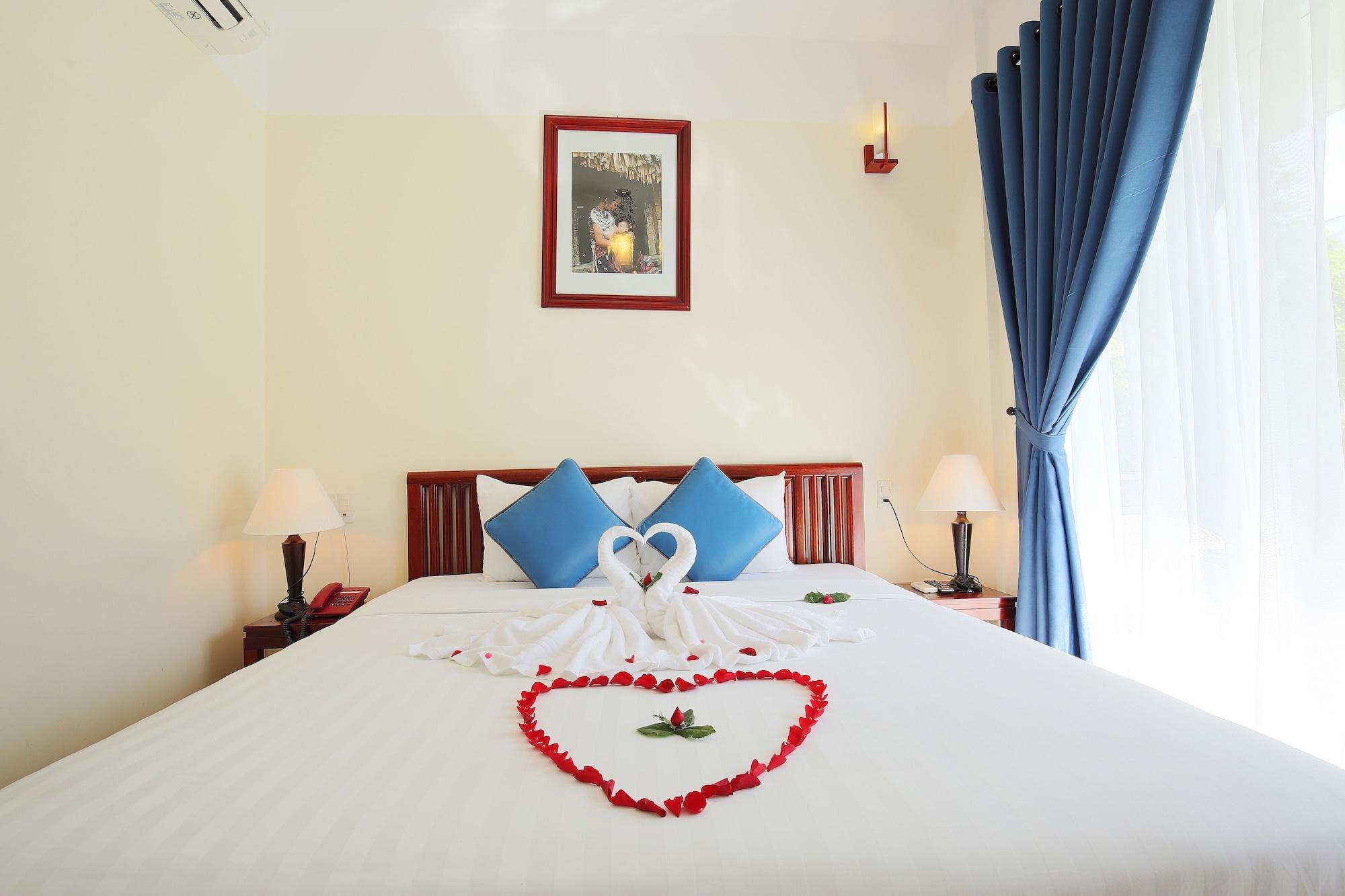 Prince Hotel Hoi An Bagian luar foto
