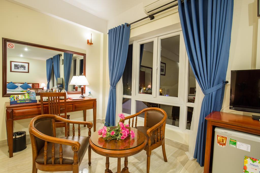 Prince Hotel Hoi An Bagian luar foto
