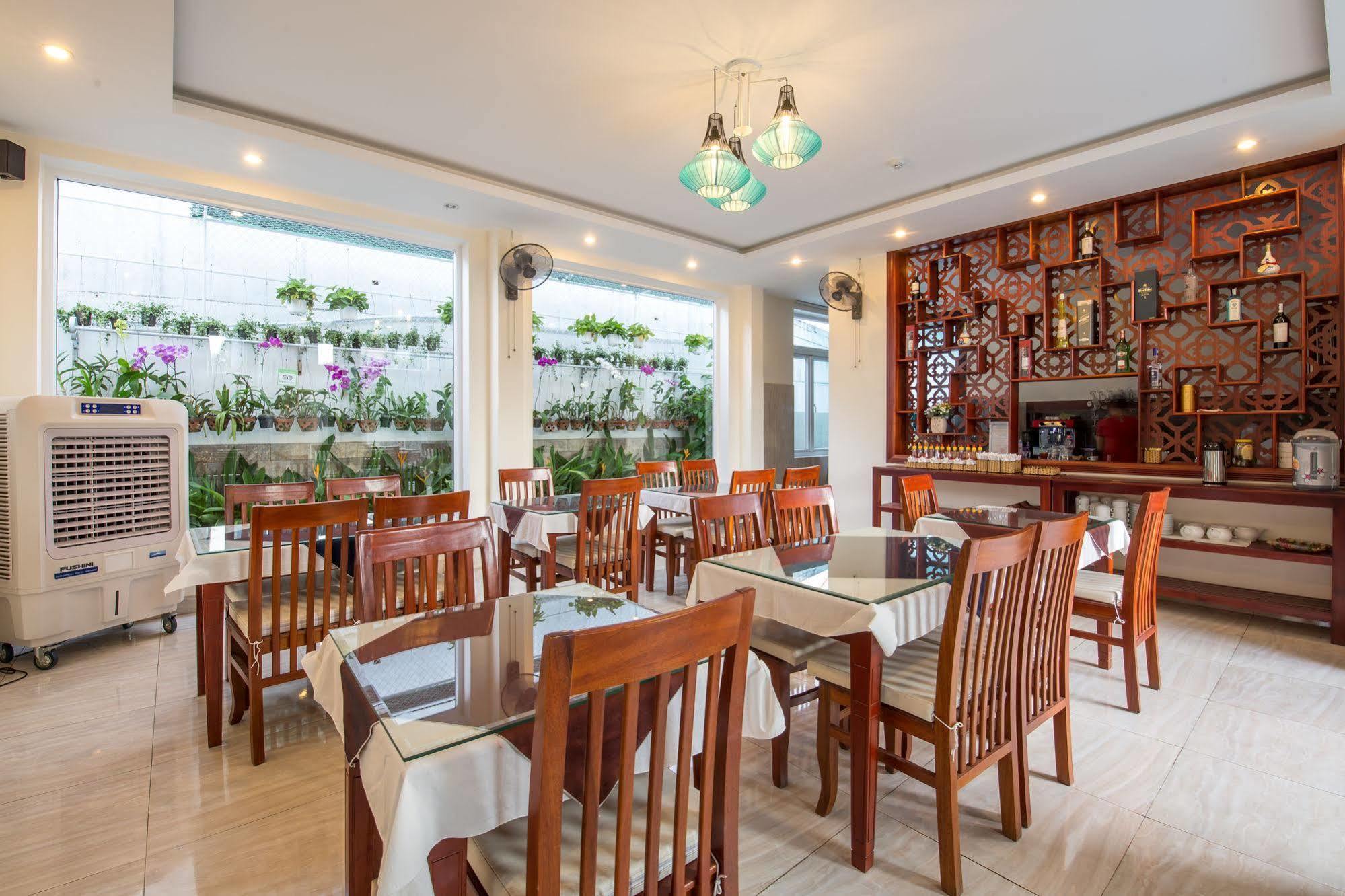Prince Hotel Hoi An Bagian luar foto