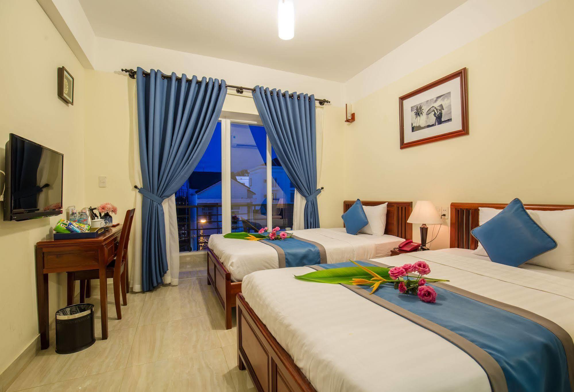 Prince Hotel Hoi An Bagian luar foto